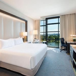 Premium King Room River View
